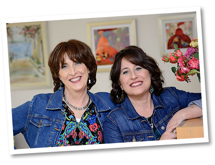 Sara and Daniella, the founders of HydroChic